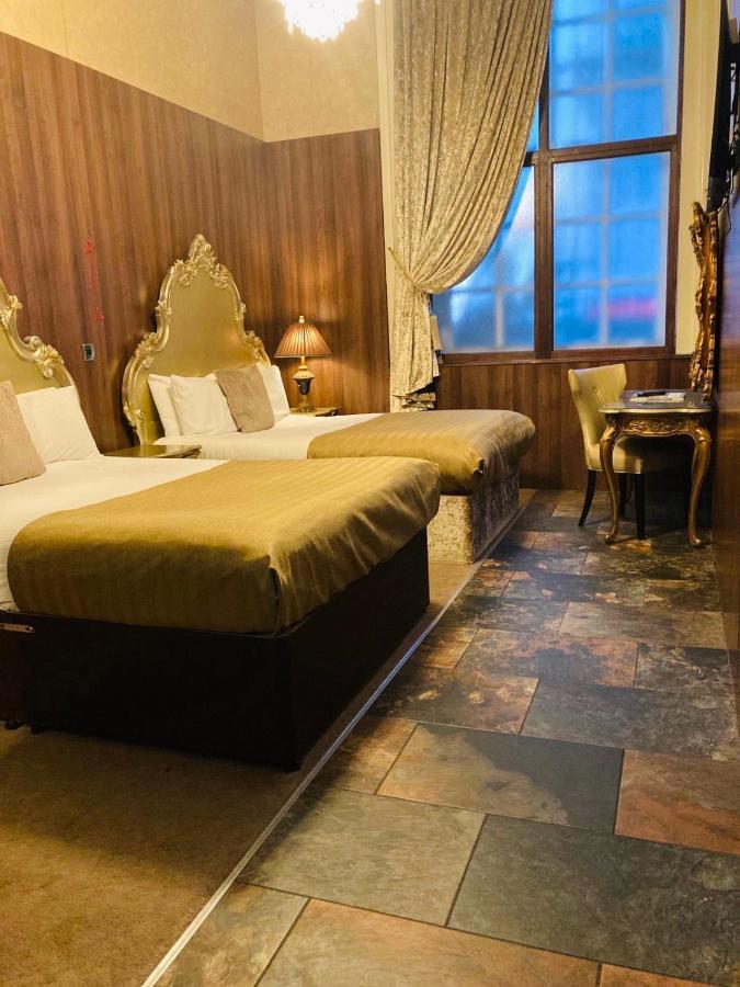30 Street Hotel