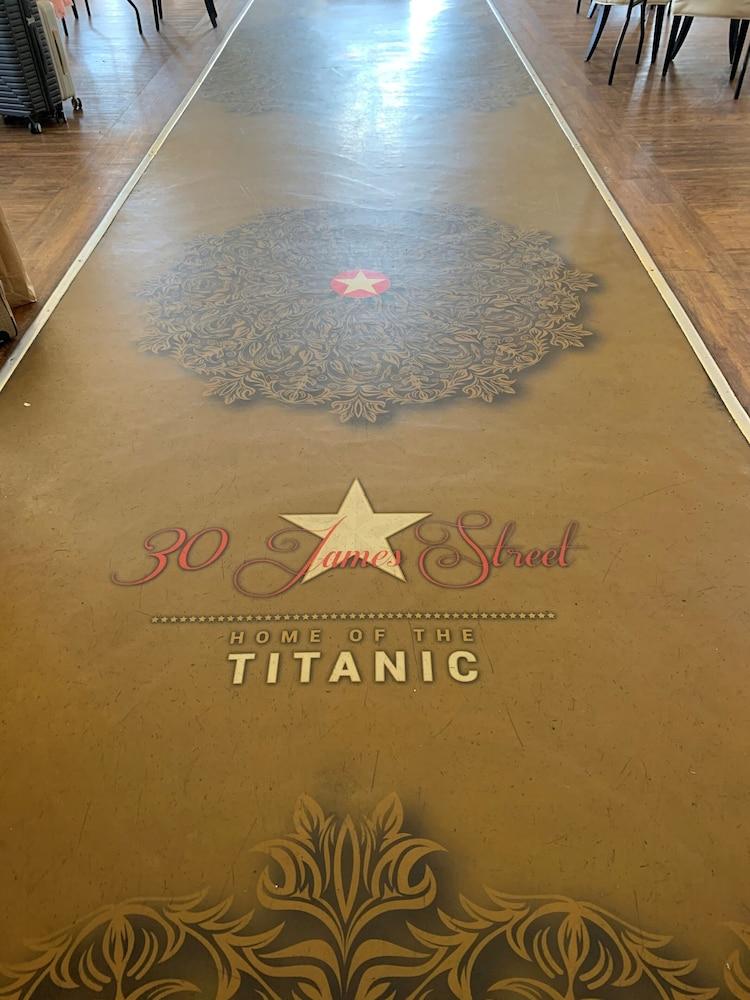 30 Street Hotel 4*