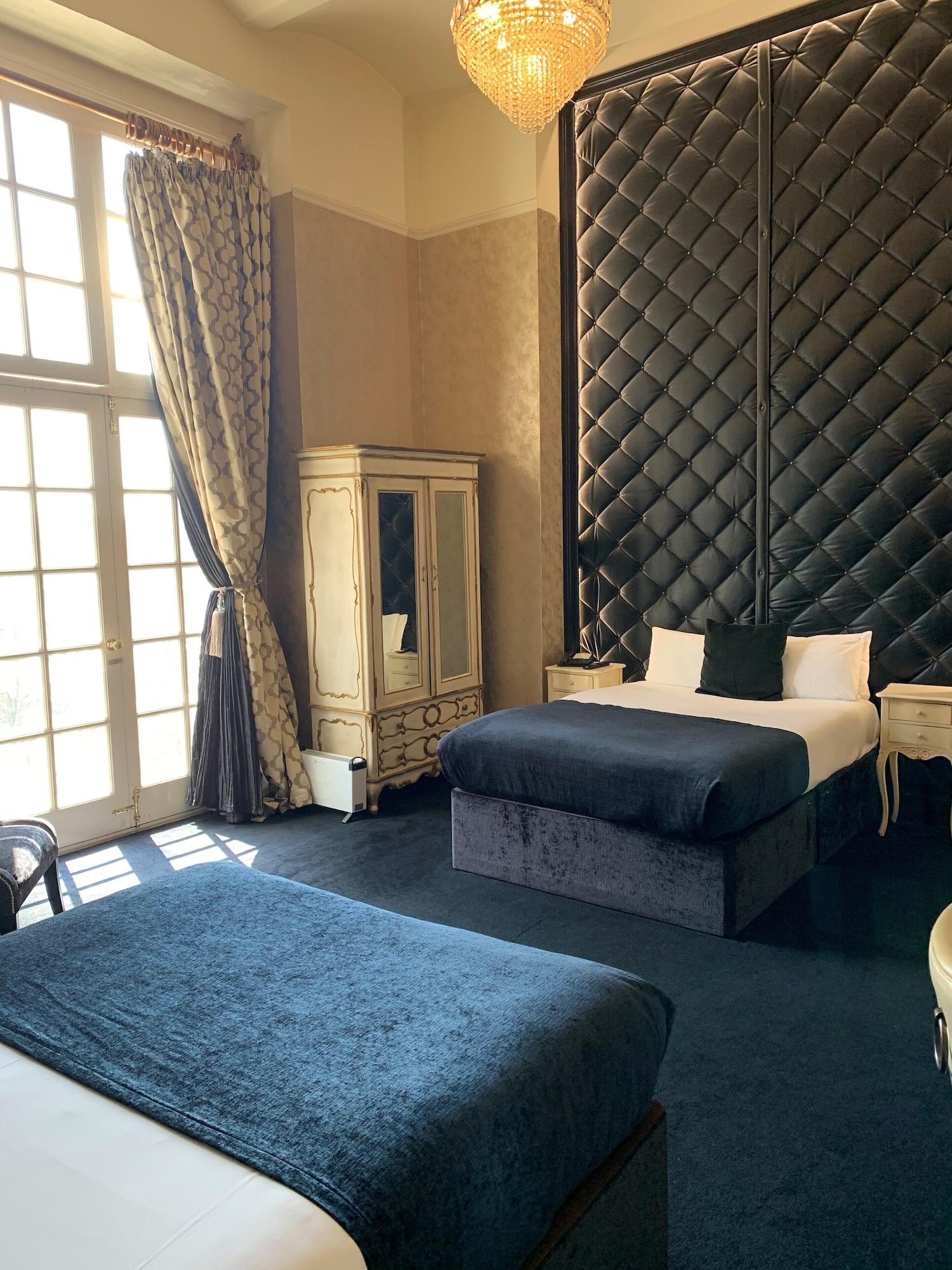 30 Street Hotel