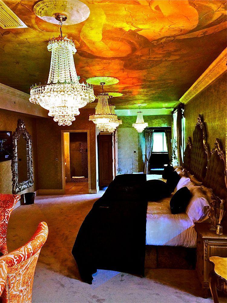 30 Street Hotel